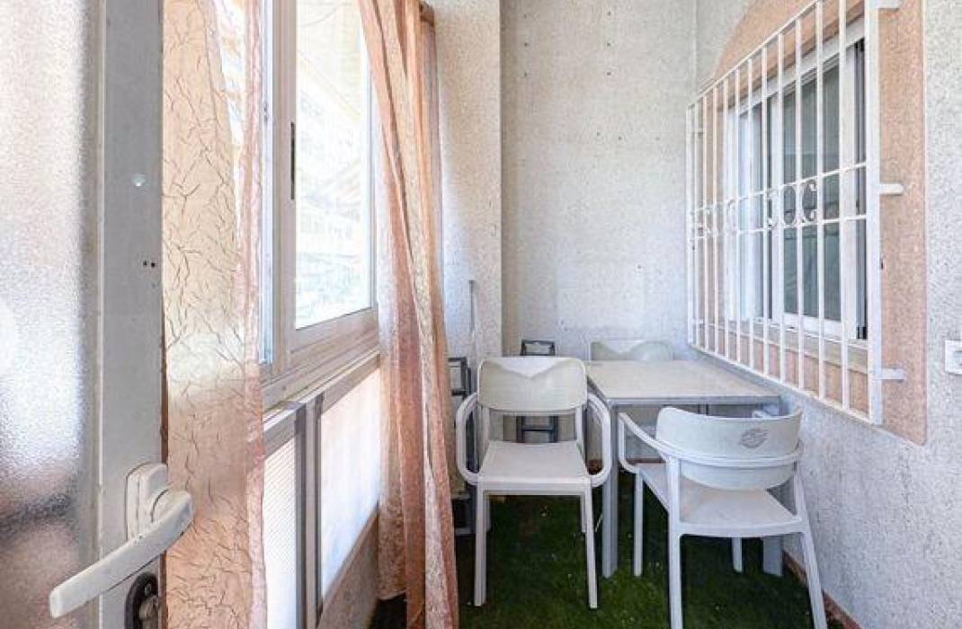 Resale - Apartment - Torrevieja - Centro