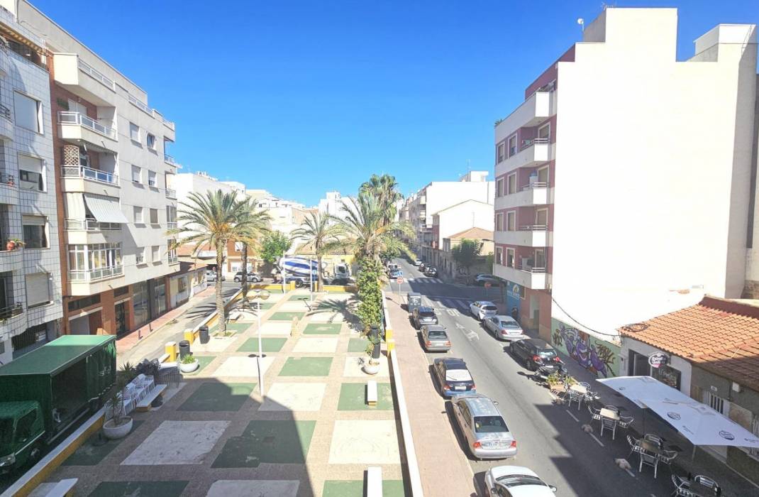 Resale - Apartment - Torrevieja - Centro