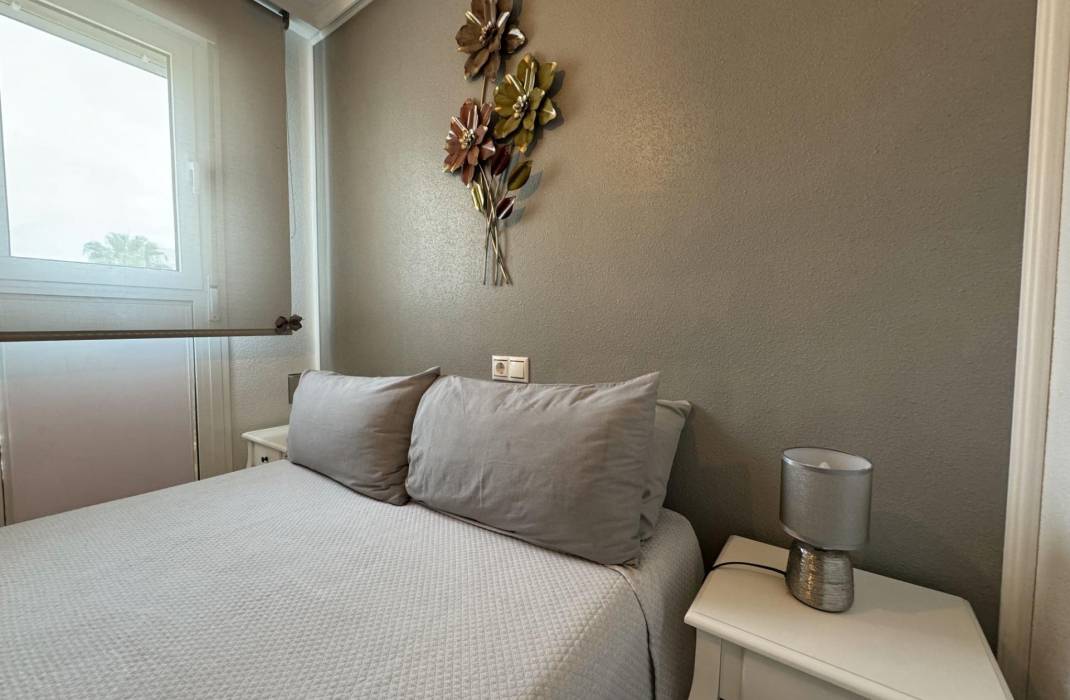 Resale - Apartment - Torrevieja - Centro