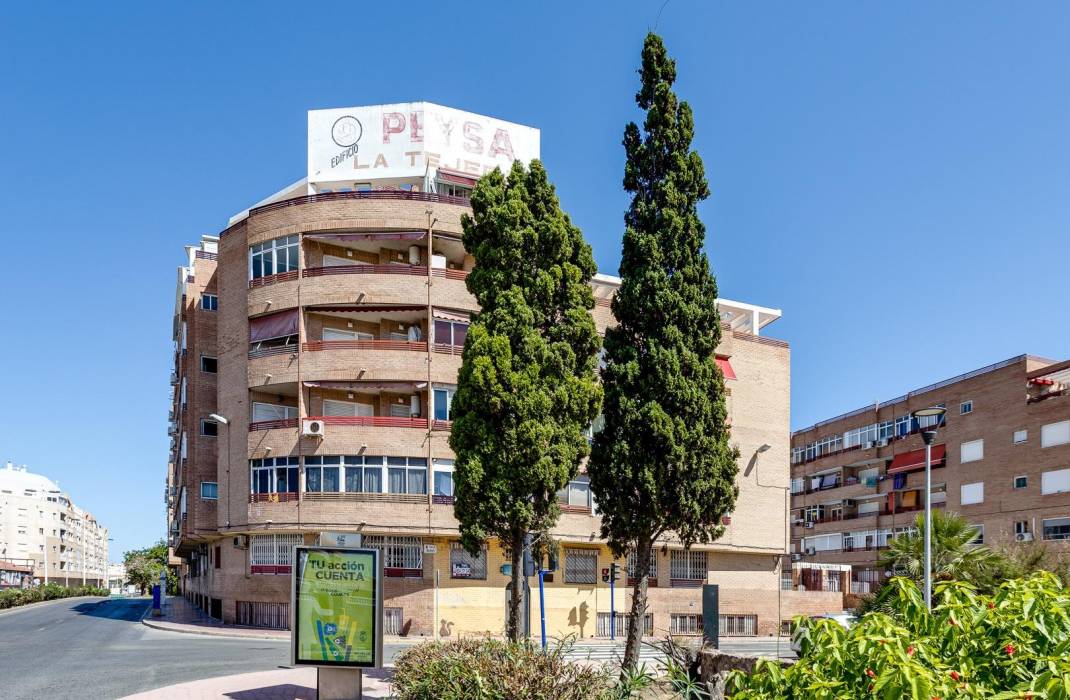 Resale - Apartment - Torrevieja - Centro