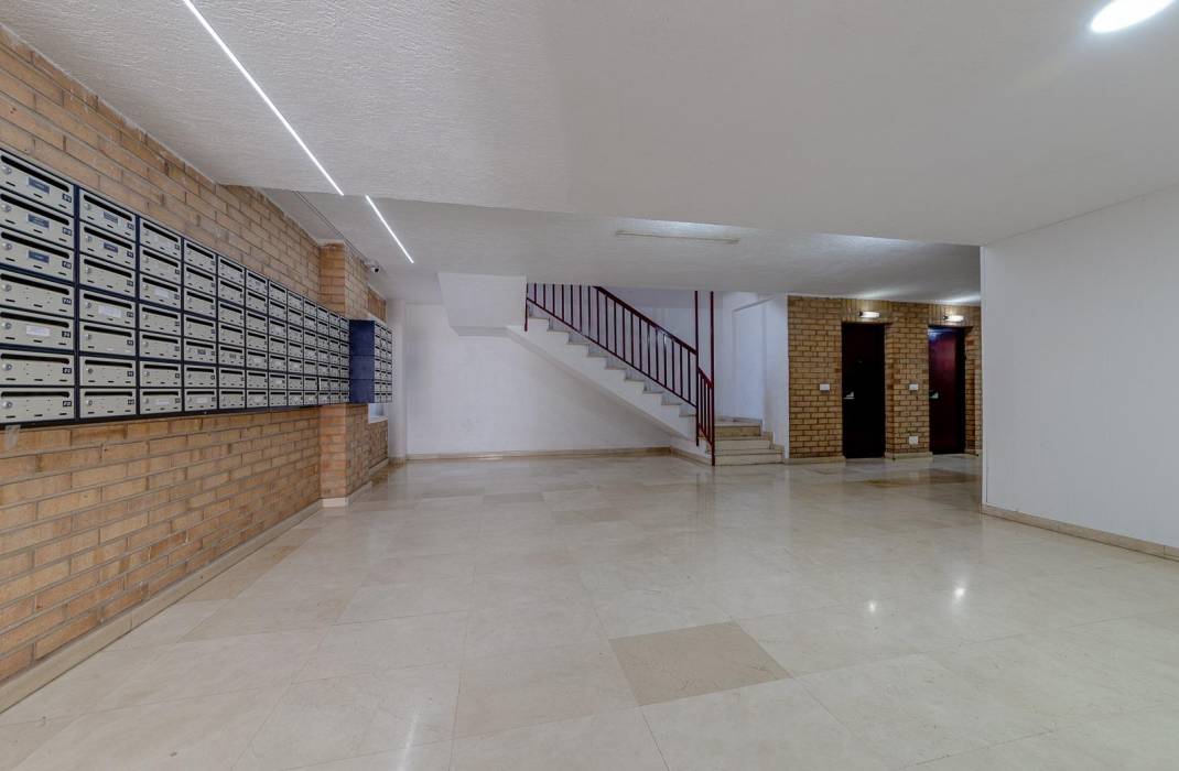 Resale - Apartment - Torrevieja - Centro