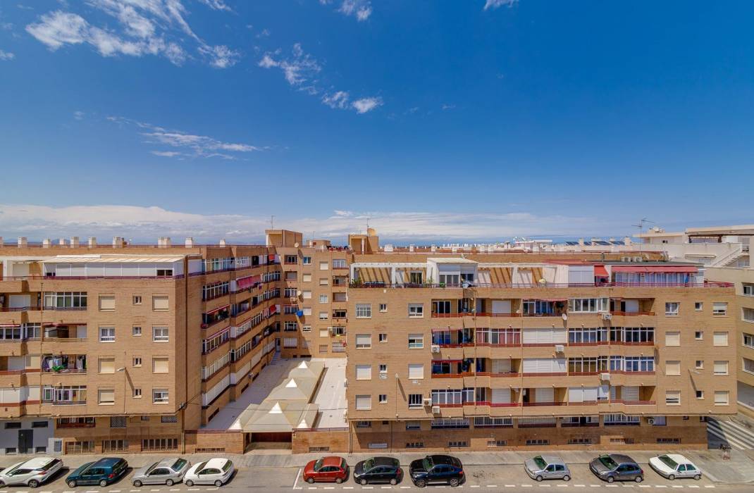 Resale - Apartment - Torrevieja - Centro