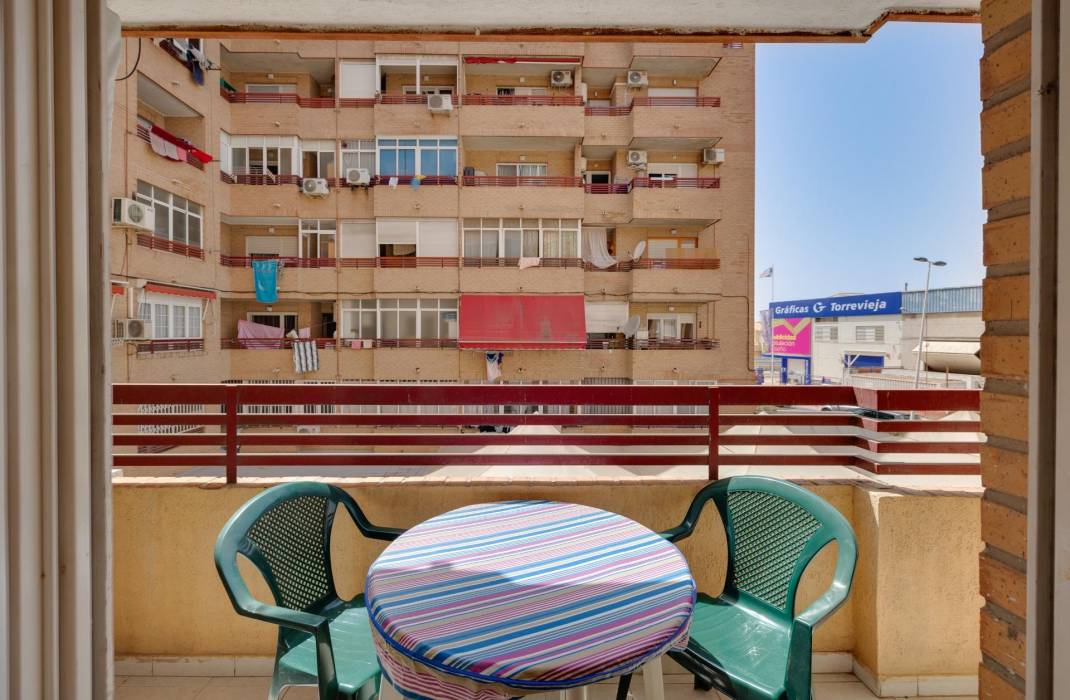 Resale - Apartment - Torrevieja - Centro