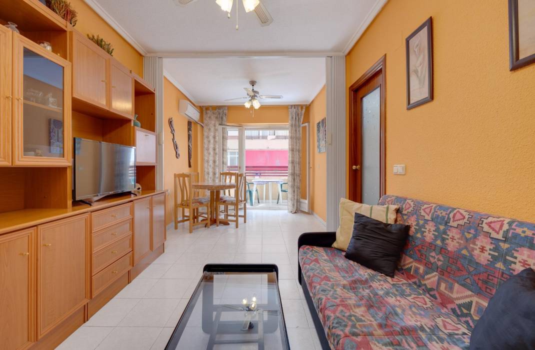 Resale - Apartment - Torrevieja - Centro