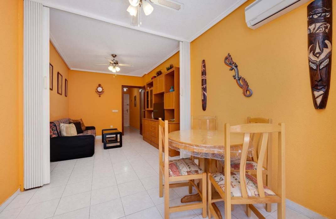 Resale - Apartment - Torrevieja - Centro