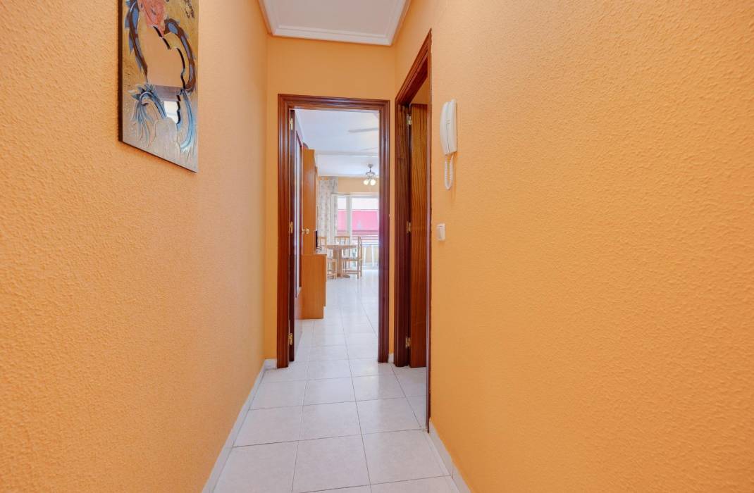 Resale - Apartment - Torrevieja - Centro