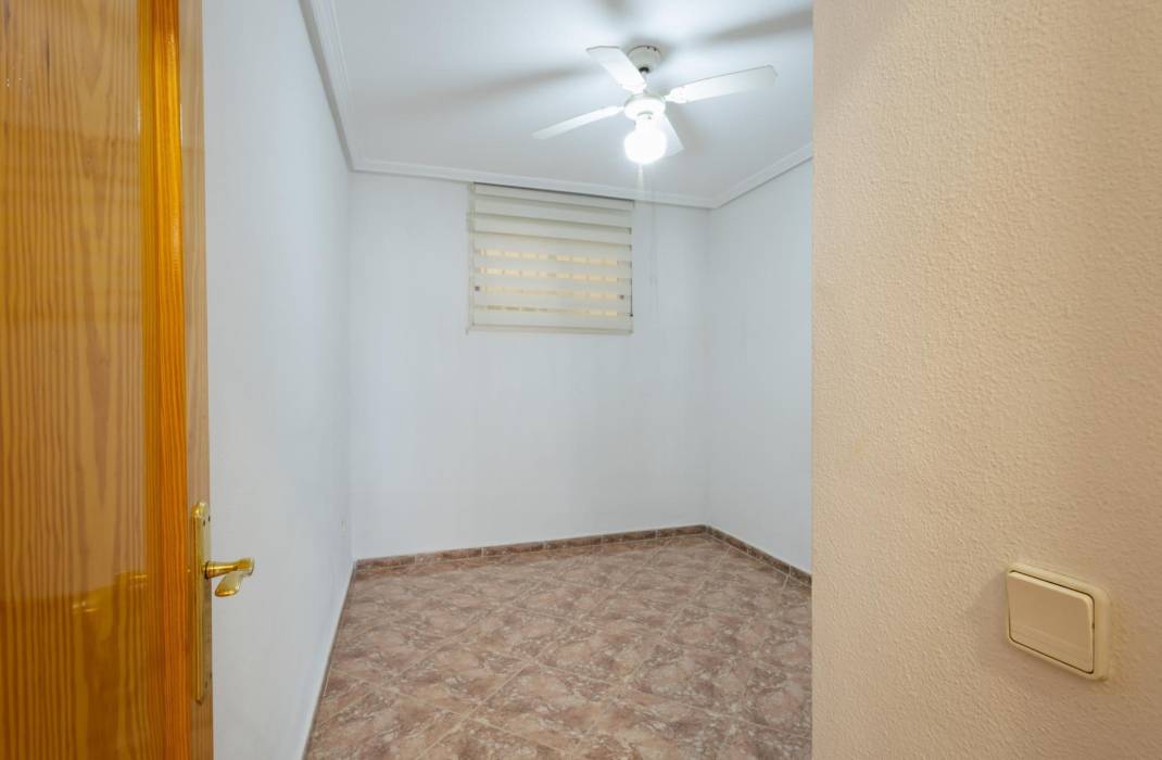 Resale - Apartment - Torrevieja - Centro