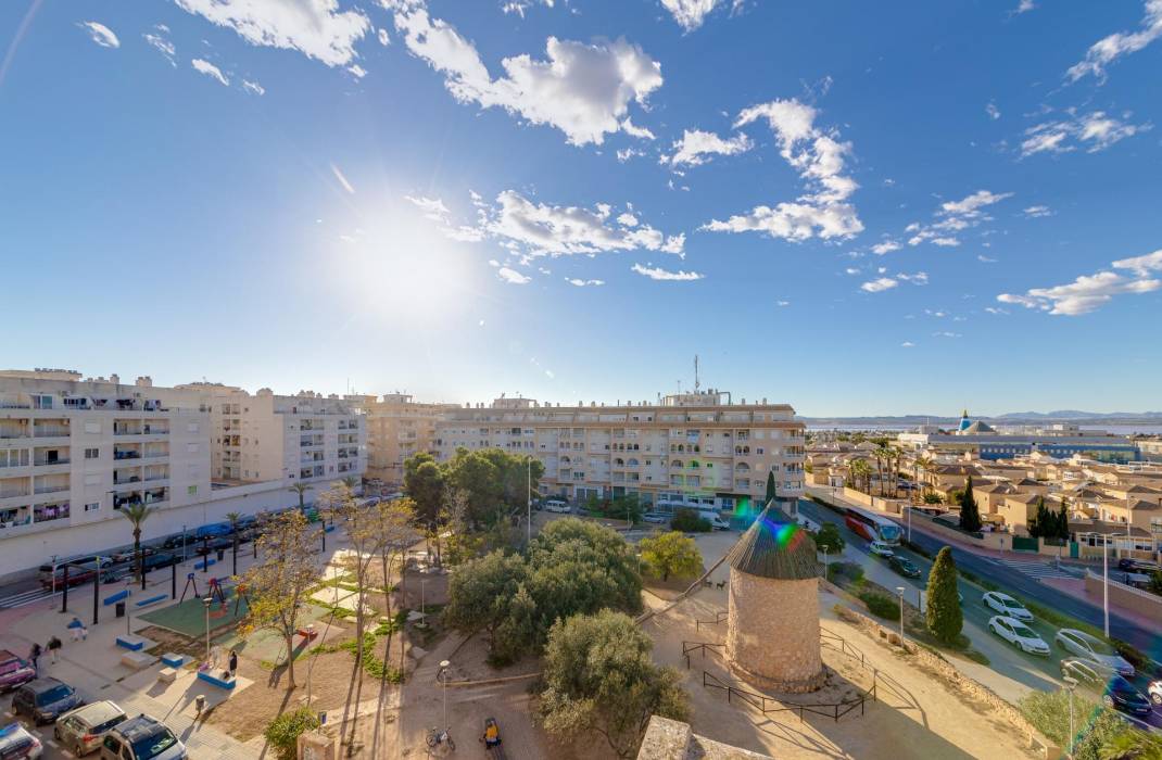 Resale - Apartment - Torrevieja - Centro