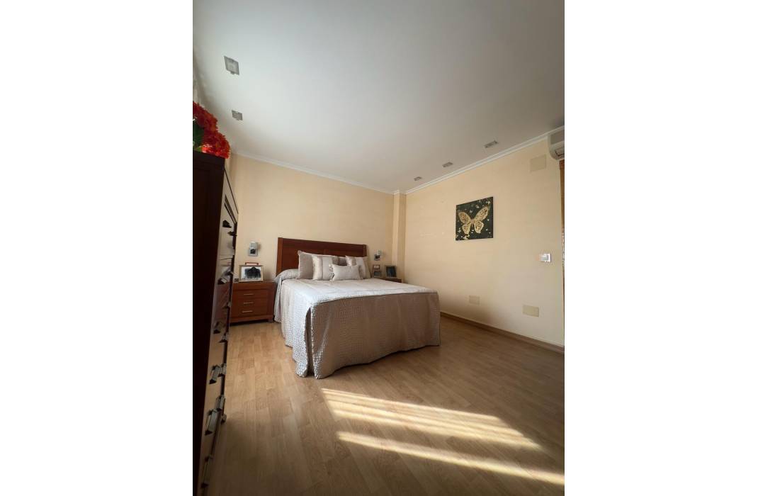 Resale - Apartment - Torrevieja - Centro