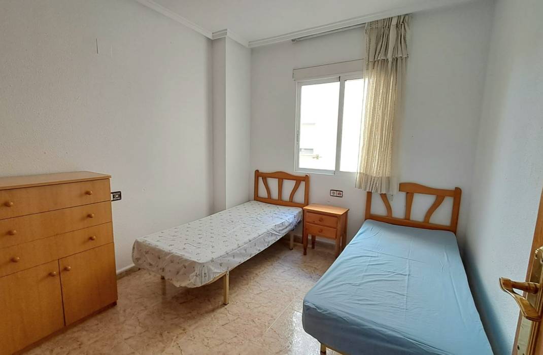 Resale - Apartment - Torrevieja - Centro