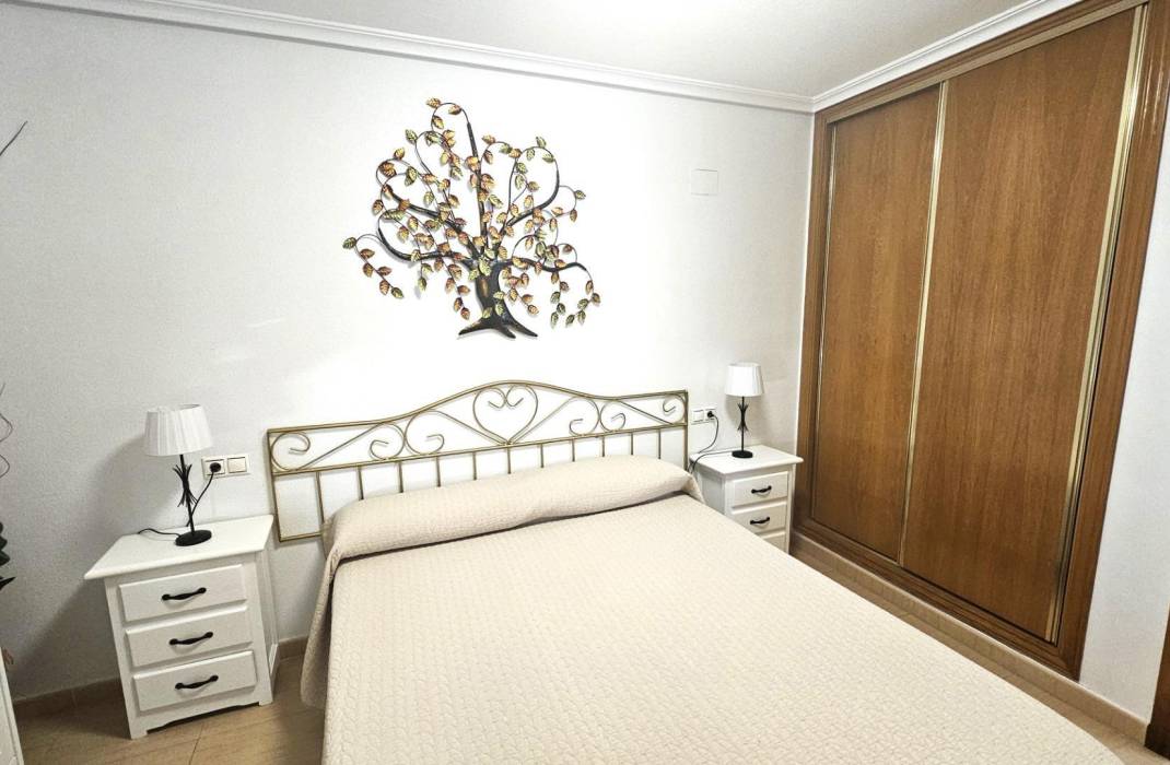 Resale - Apartment - Torrevieja - Centro