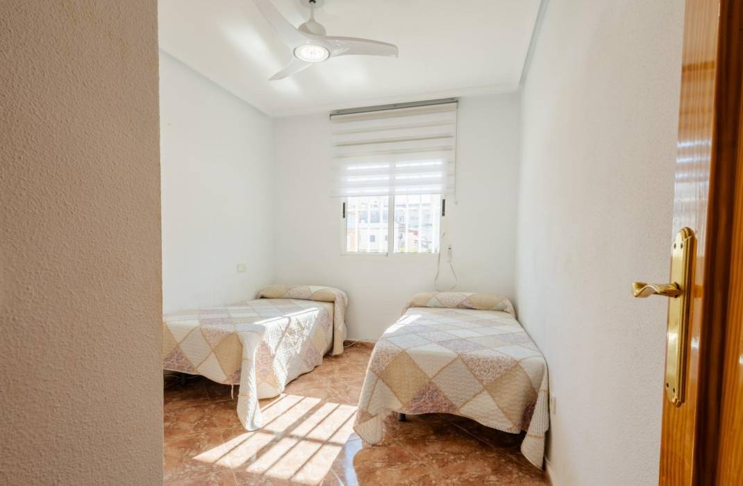 Resale - Apartment - Torrevieja - Centro