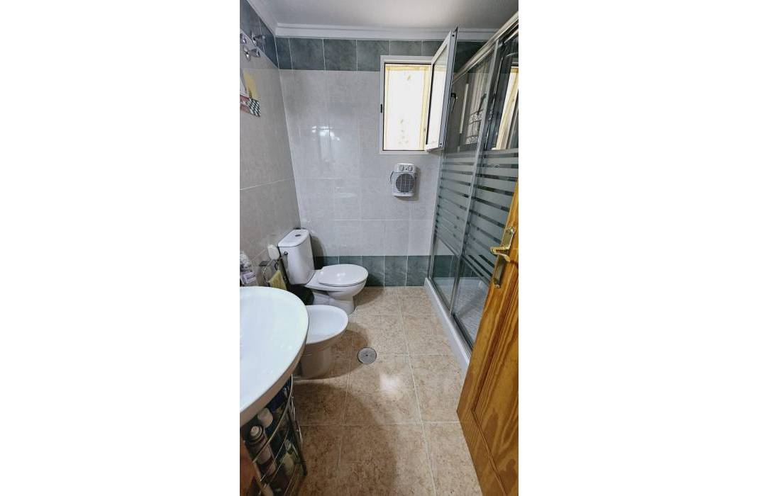 Resale - Apartment - Torrevieja - Centro