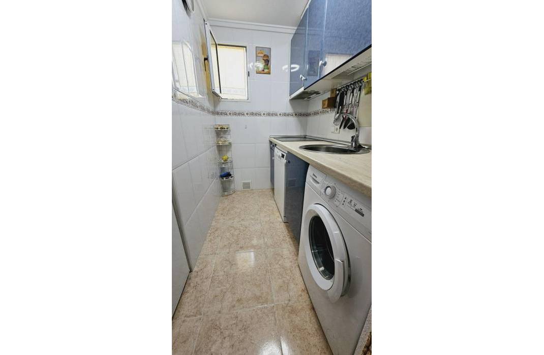 Resale - Apartment - Torrevieja - Centro