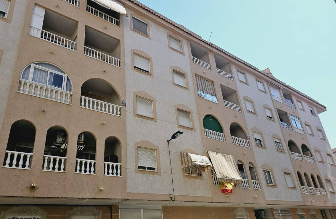 Resale - Apartment - Torrevieja - Centro