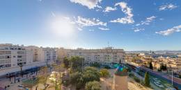 Resale - Apartment - Torrevieja - Centro