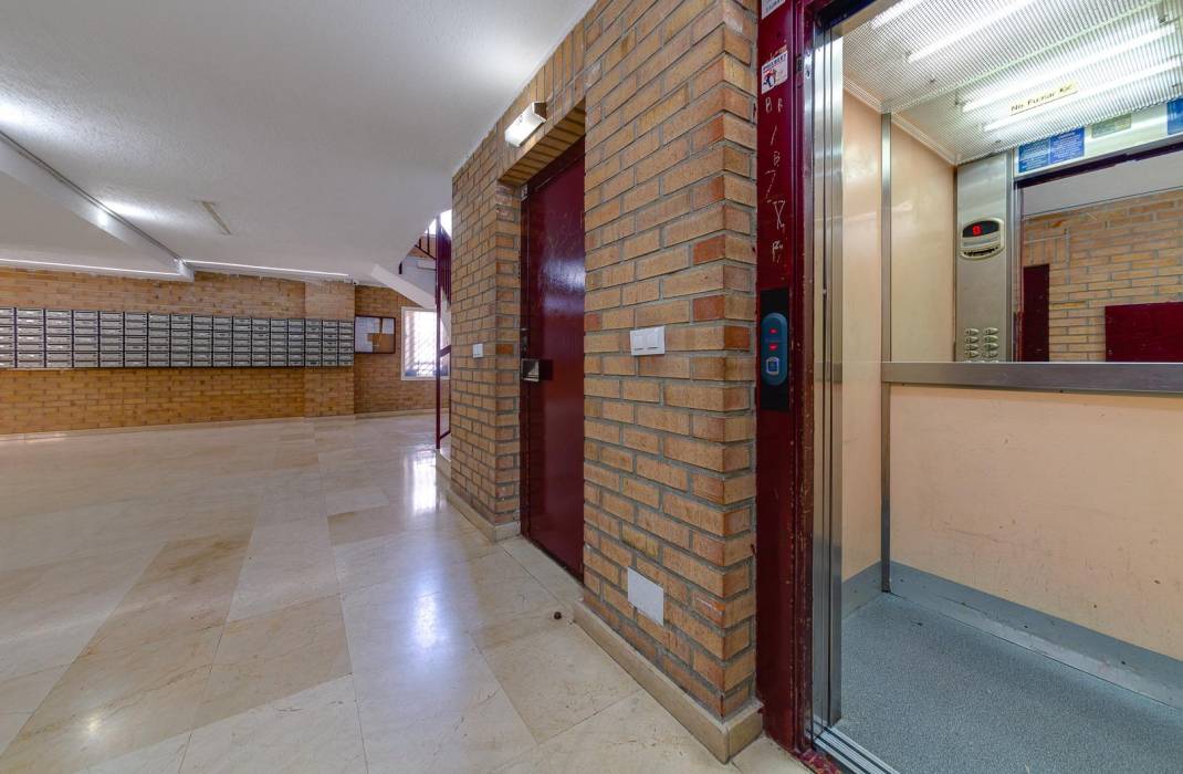 Resale - Apartment - Torrevieja - Centro