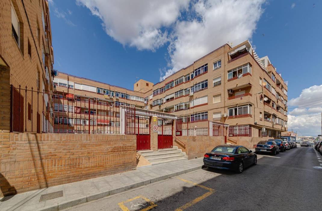 Resale - Apartment - Torrevieja - Centro