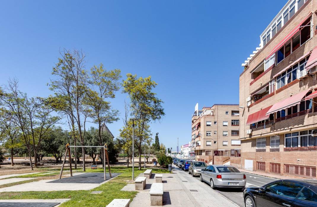 Resale - Apartment - Torrevieja - Centro