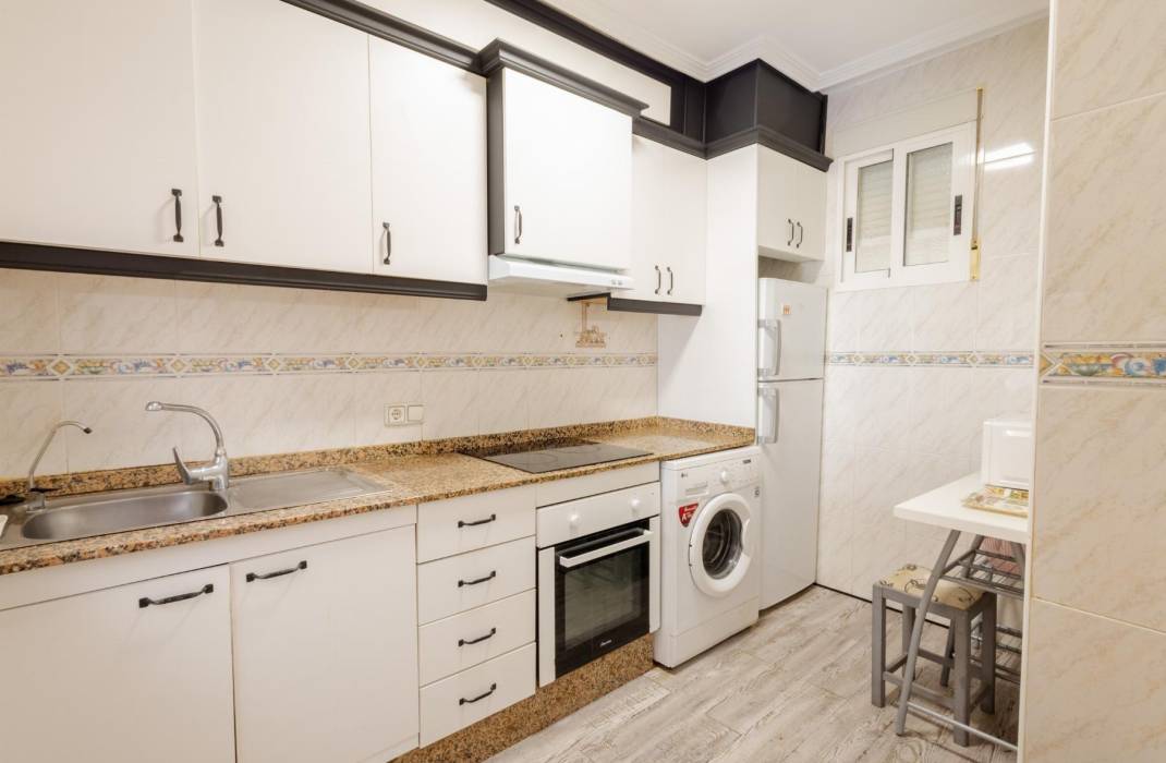 Resale - Apartment - Torrevieja - Centro