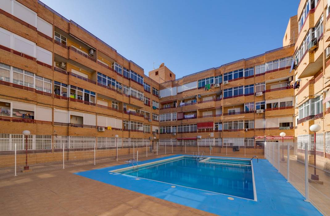 Resale - Apartment - Torrevieja - Centro