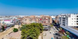 Resale - Apartment - Torrevieja - Centro