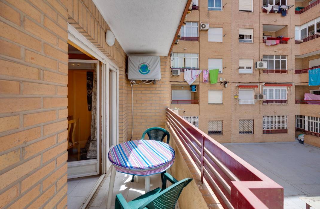 Resale - Apartment - Torrevieja - Centro