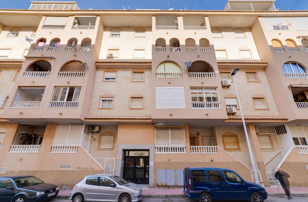 Resale - Apartment - Torrevieja - Centro