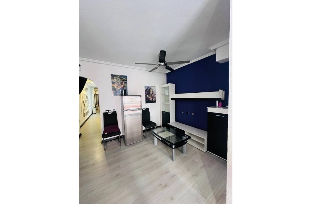 Resale - Apartment - Torrevieja - Centro