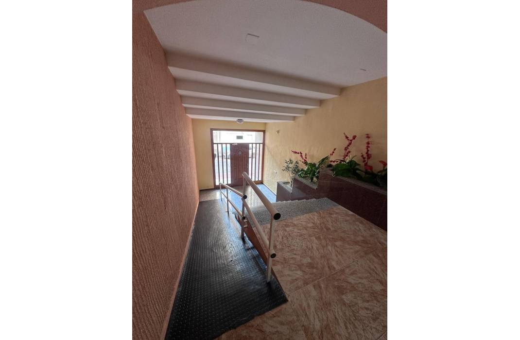 Resale - Apartment - Torrevieja - Centro