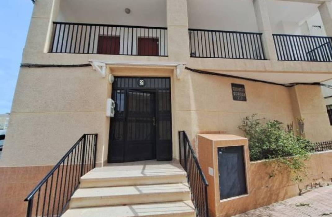 Resale - Apartment - Torrevieja - Centro