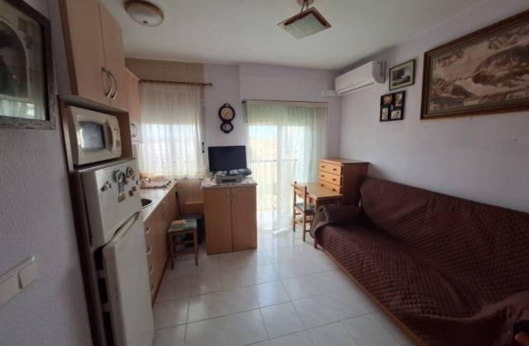 Resale - Apartment - Torrevieja - Centro