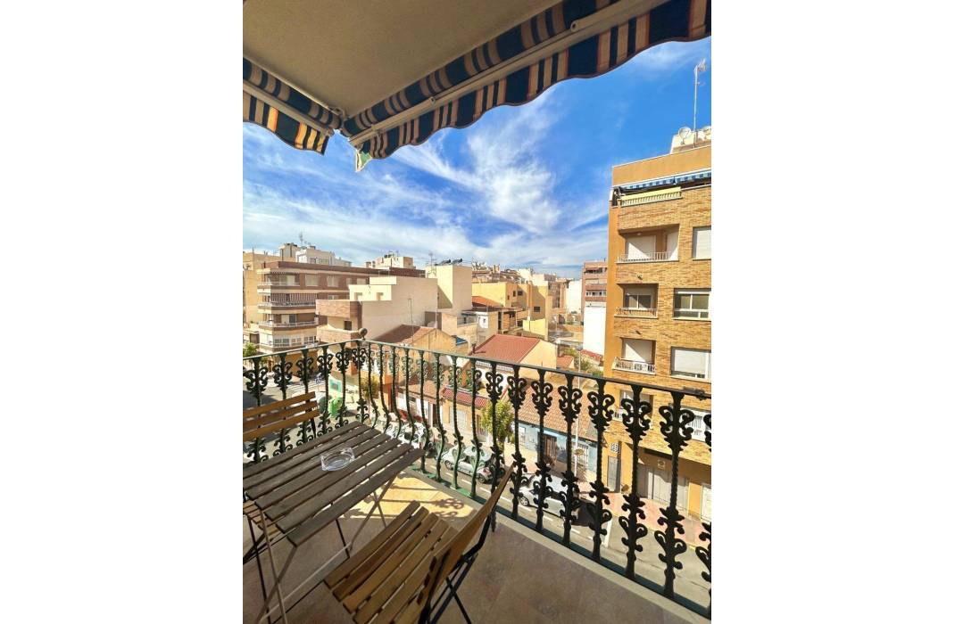 Resale - Apartment - Torrevieja - Centro