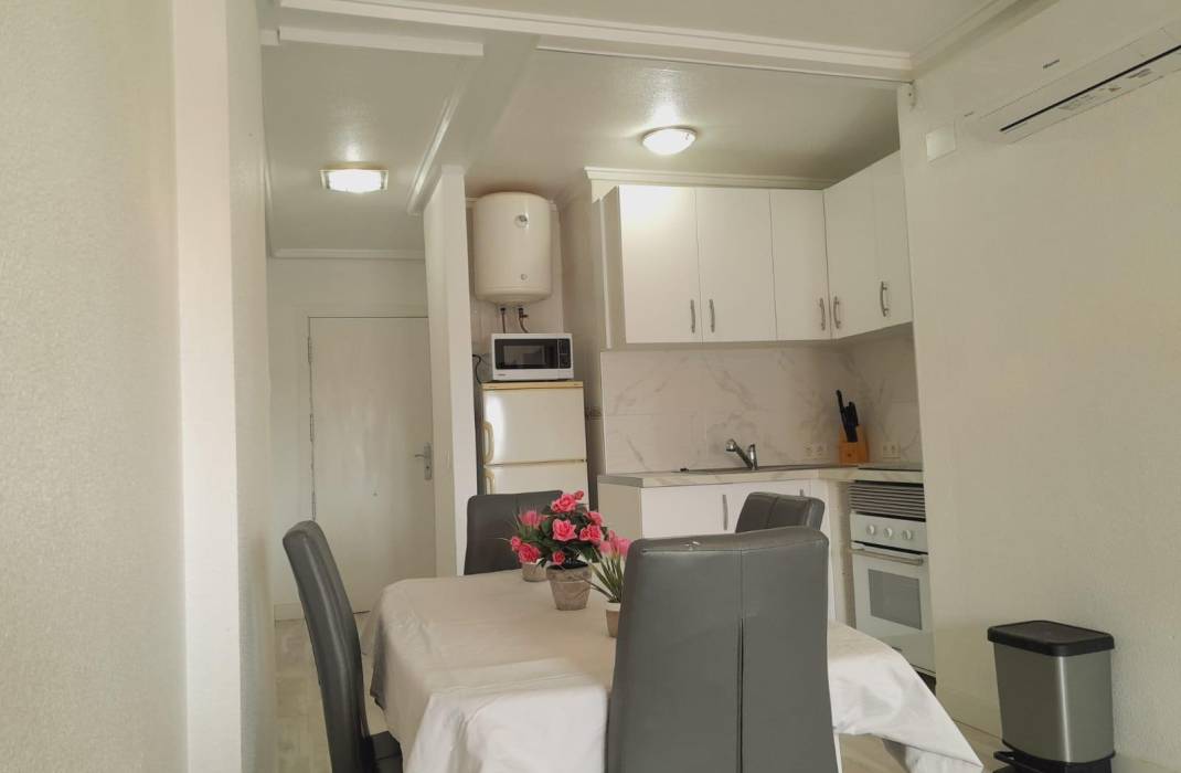 Resale - Apartment - Torrevieja - El molino