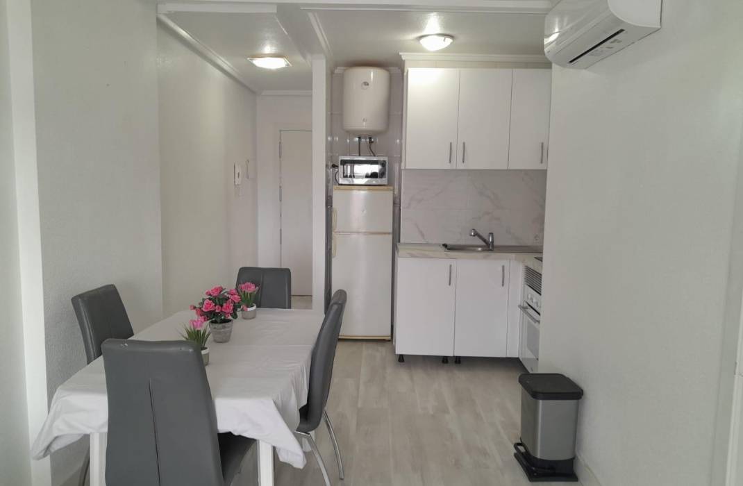 Resale - Apartment - Torrevieja - El molino