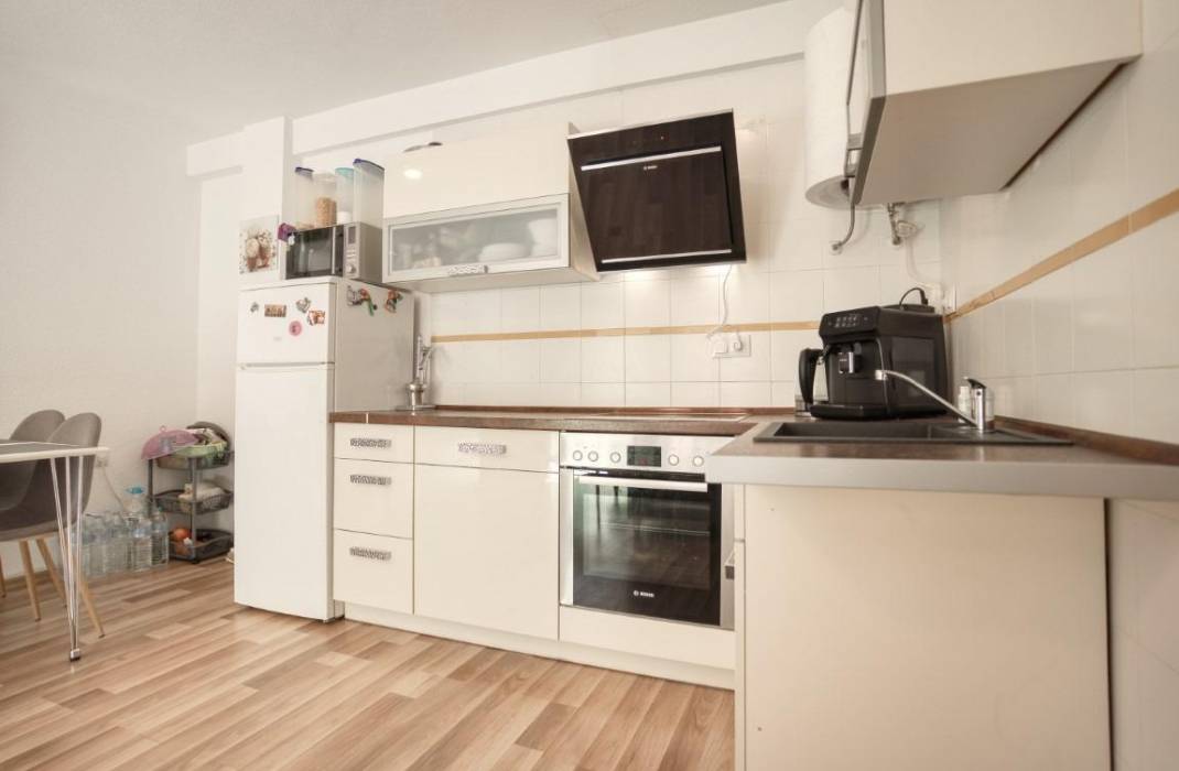 Resale - Apartment - Torrevieja - Eliseos playa