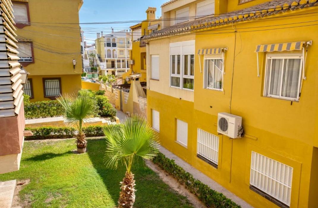 Resale - Apartment - Torrevieja - Eliseos playa