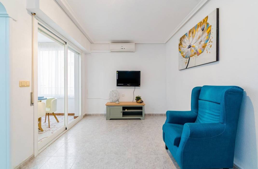 Resale - Apartment - Torrevieja - Estacion de autobuses