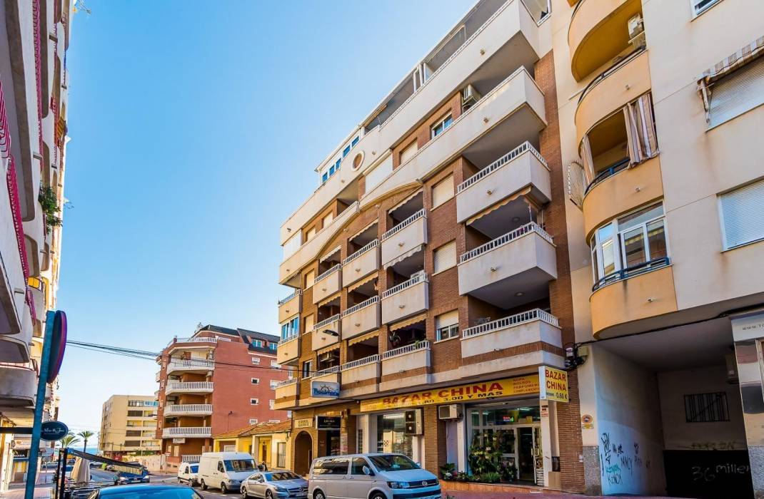 Resale - Apartment - Torrevieja - Estacion de autobuses