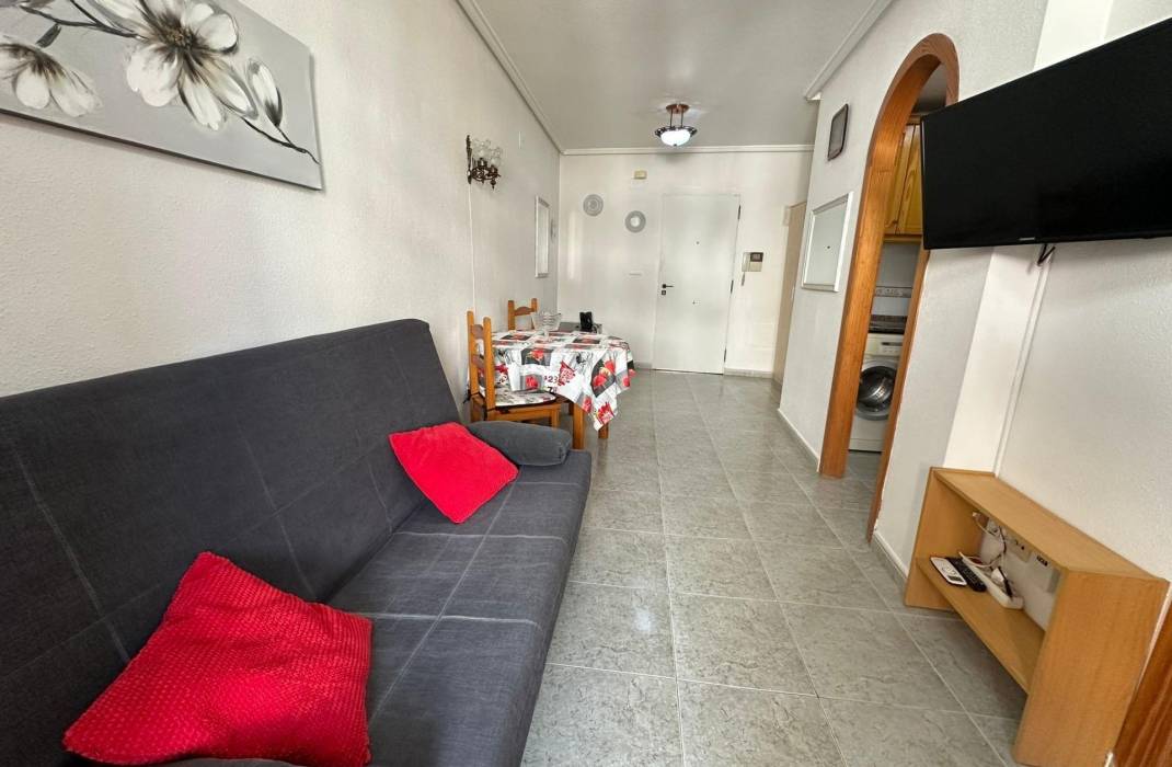 Resale - Apartment - Torrevieja - Estacion de autobuses