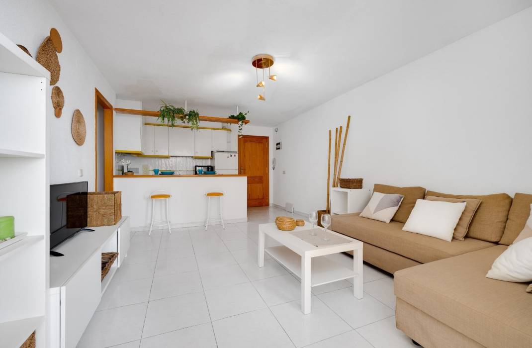 Resale - Apartment - Torrevieja - Estacion de autobuses