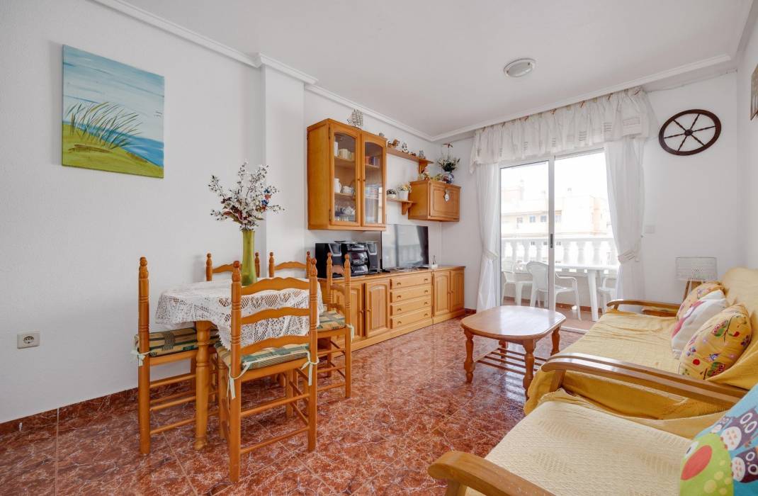 Resale - Apartment - Torrevieja - Estacion de autobuses