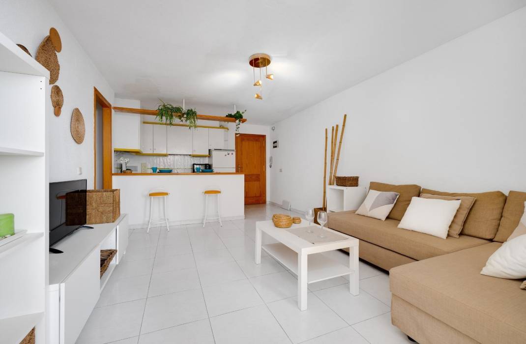 Resale - Apartment - Torrevieja - Estacion de autobuses