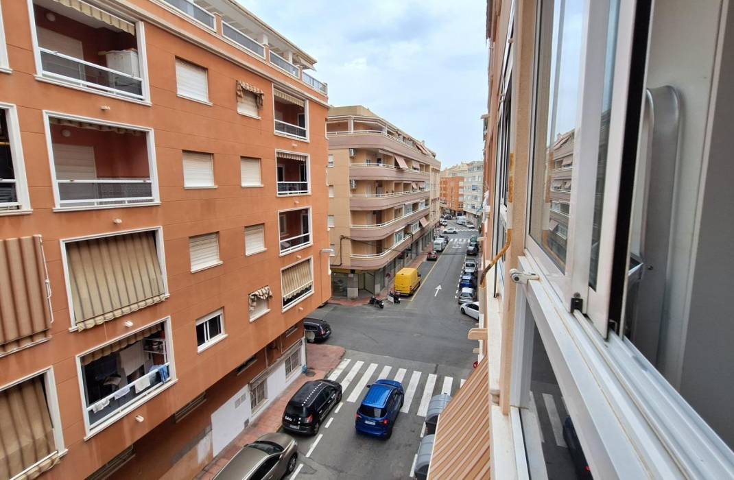 Resale - Apartment - Torrevieja - Estacion de autobuses