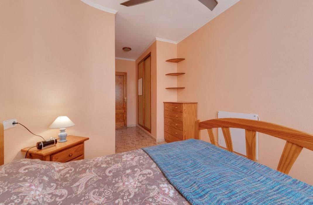 Resale - Apartment - Torrevieja - Estacion de autobuses