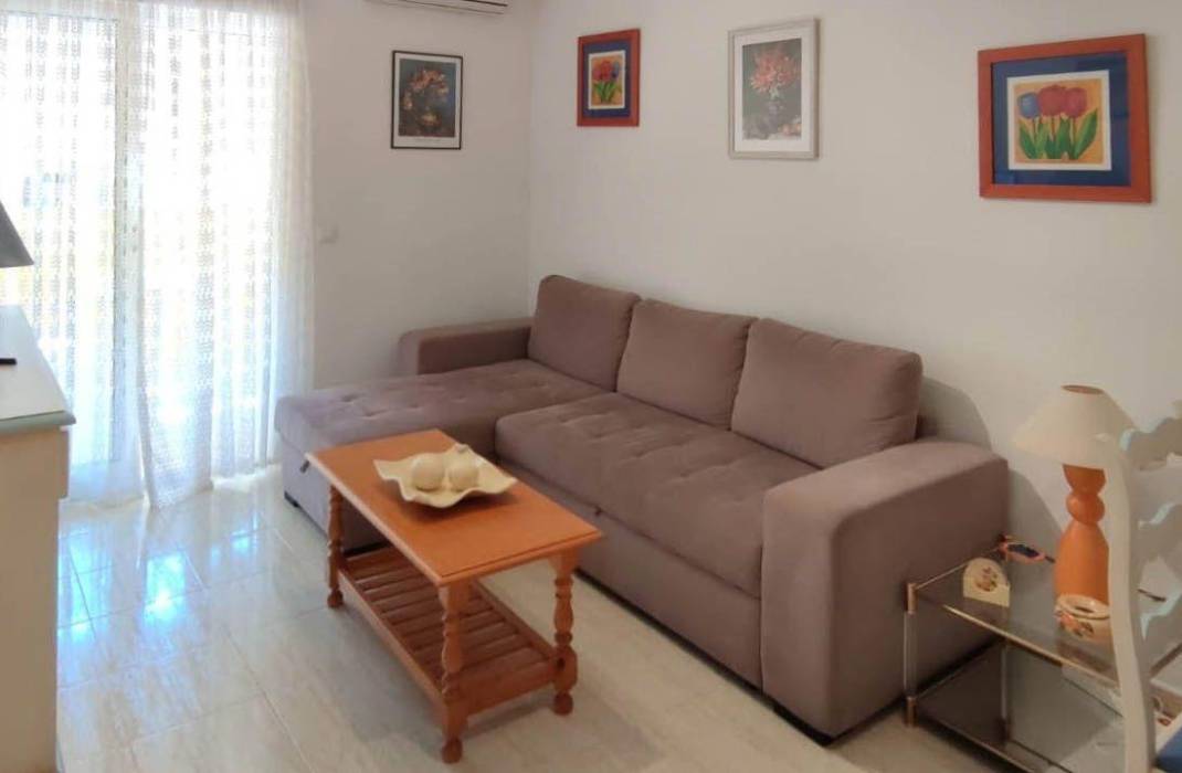 Resale - Apartment - Torrevieja - Estacion de autobuses