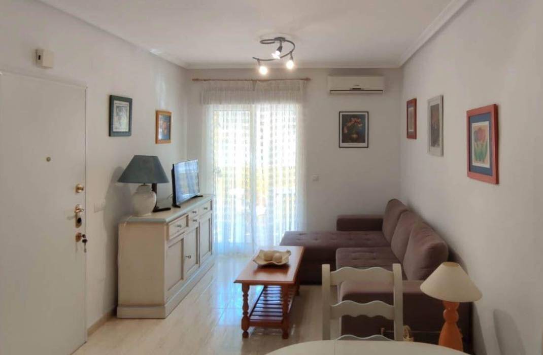 Resale - Apartment - Torrevieja - Estacion de autobuses