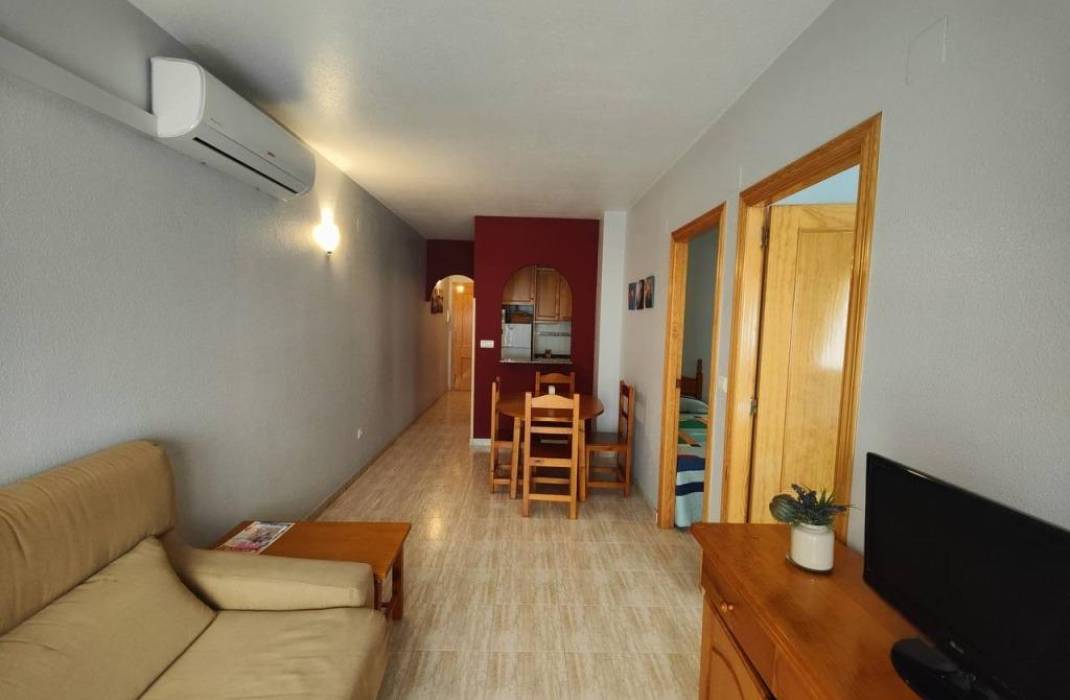 Resale - Apartment - Torrevieja - Estacion de autobuses