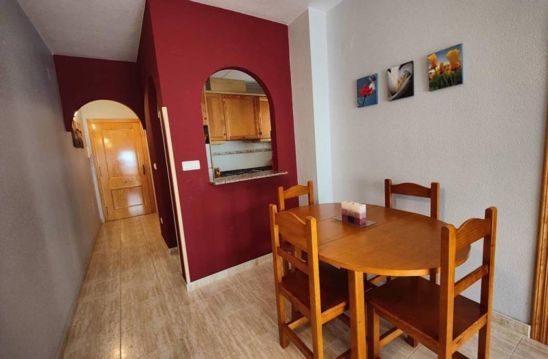 Resale - Apartment - Torrevieja - Estacion de autobuses