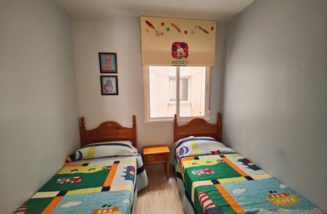 Resale - Apartment - Torrevieja - Estacion de autobuses